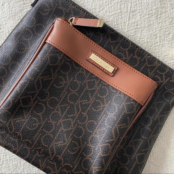 CALVIN KLEIN Monogram Crossbody - Picture 2 of 7